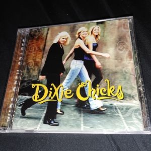 5/$10 - 10/$20 Dixie Chicks Wide Open Spaces CD Preowned